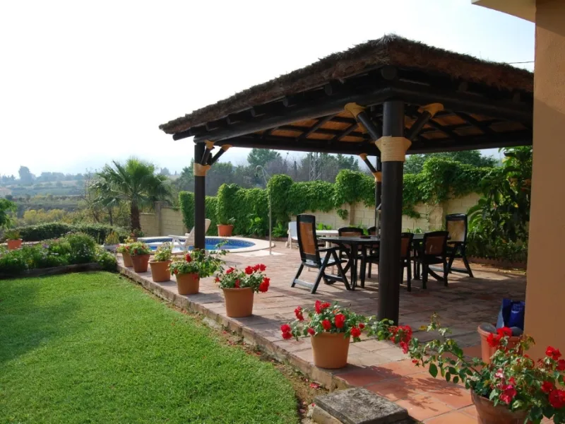 House - Detached Villa в продаже в Alhaurín de la Torre, Málaga. В доме 4 спален и 3 ванных комнат. Площадь дома 390 м². Площадь участка 6000 м²