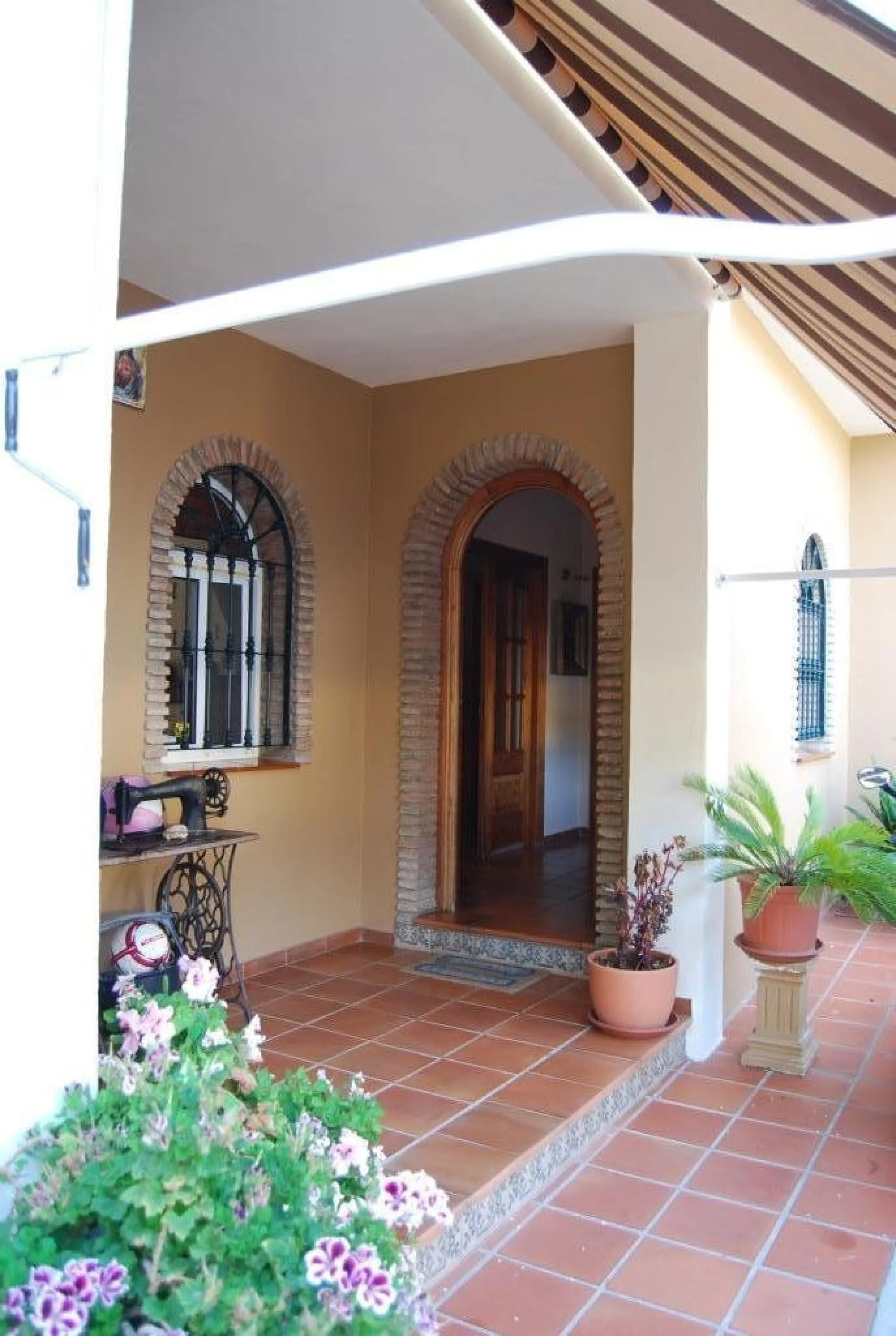 House - Detached Villa в продаже в Alhaurín de la Torre, Málaga. В доме 4 спален и 3 ванных комнат. Площадь дома 390 м². Площадь участка 6000 м²