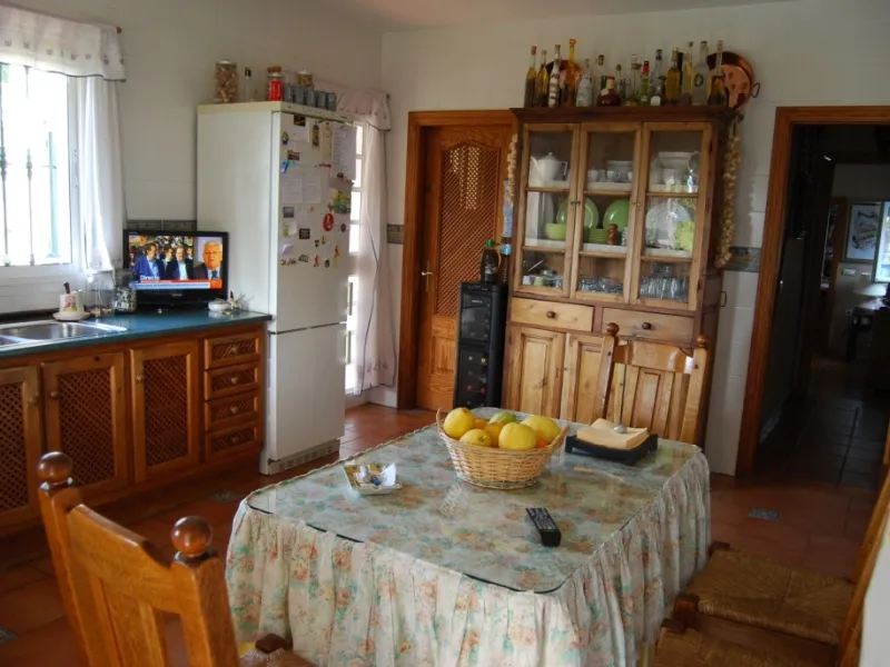 House - Detached Villa в продаже в Alhaurín de la Torre, Málaga. В доме 4 спален и 3 ванных комнат. Площадь дома 390 м². Площадь участка 6000 м²