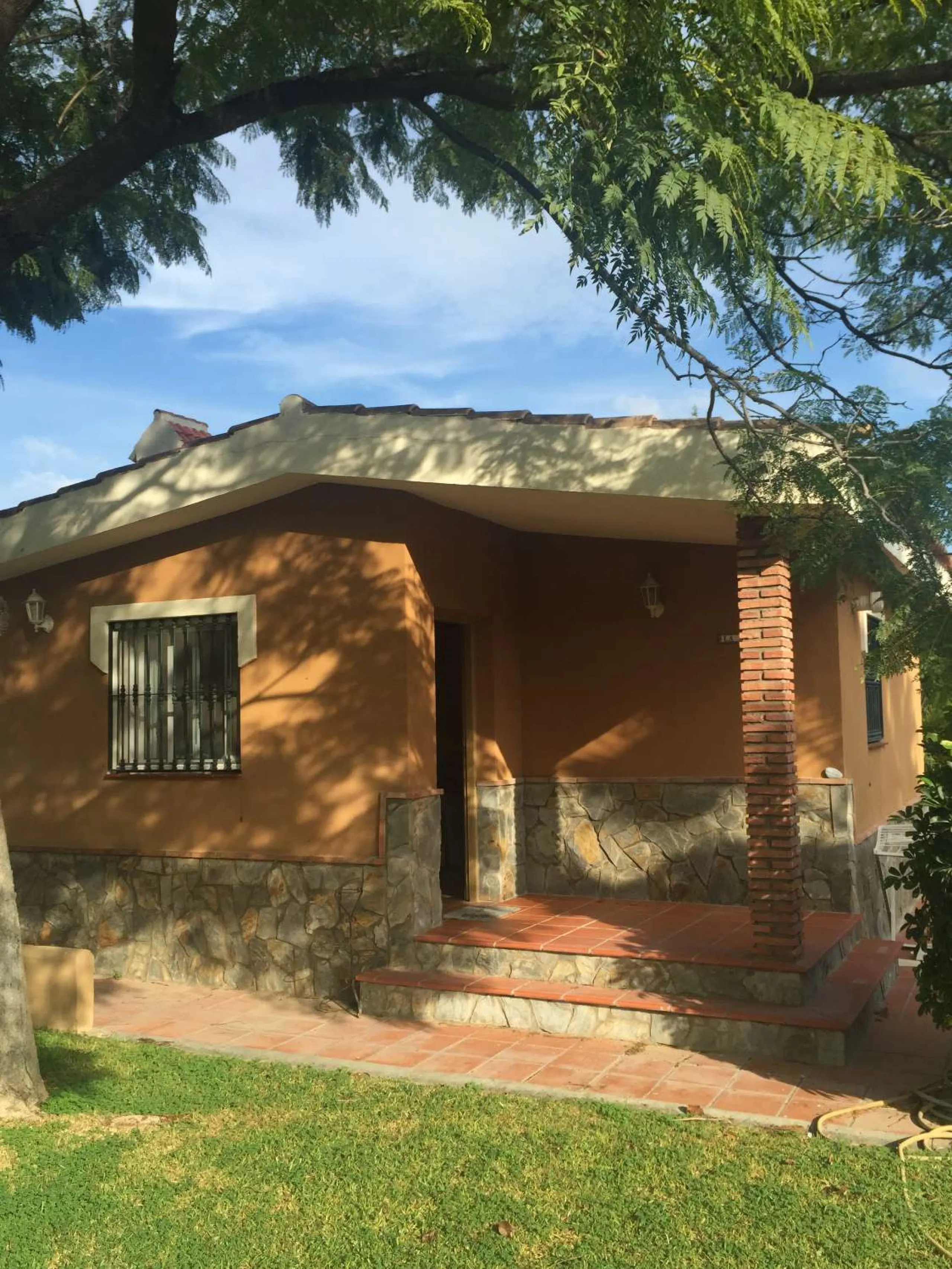 House - Detached Villa в продаже в Alhaurín de la Torre, Málaga. В доме 4 спален и 3 ванных комнат. Площадь дома 390 м². Площадь участка 6000 м²