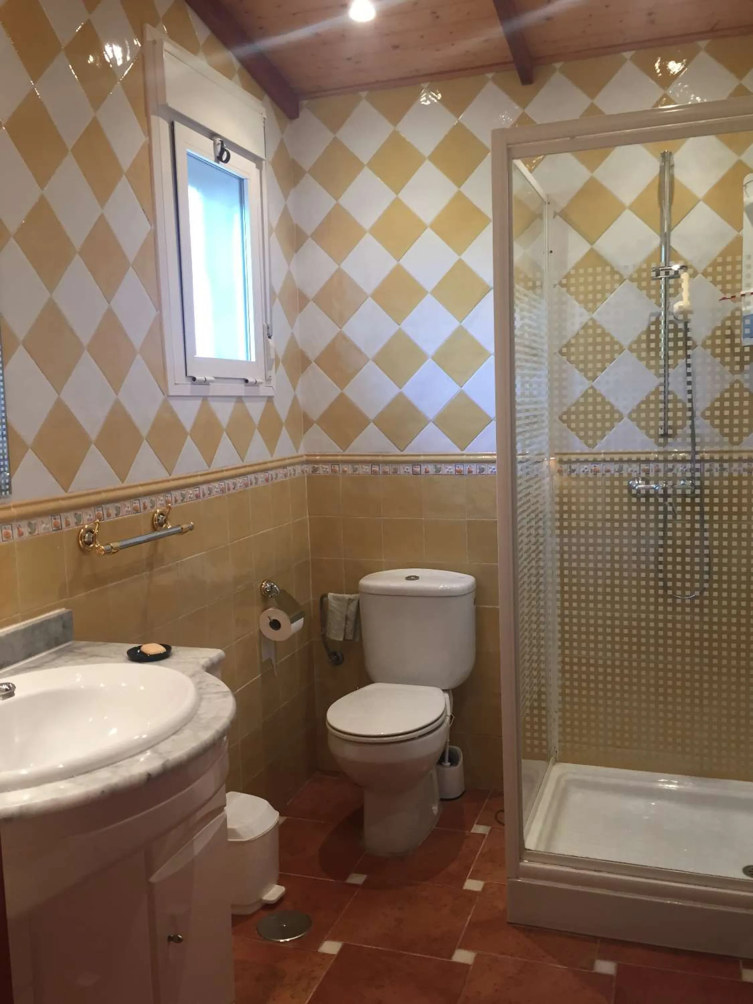 House - Detached Villa в продаже в Alhaurín de la Torre, Málaga. В доме 4 спален и 3 ванных комнат. Площадь дома 390 м². Площадь участка 6000 м²
