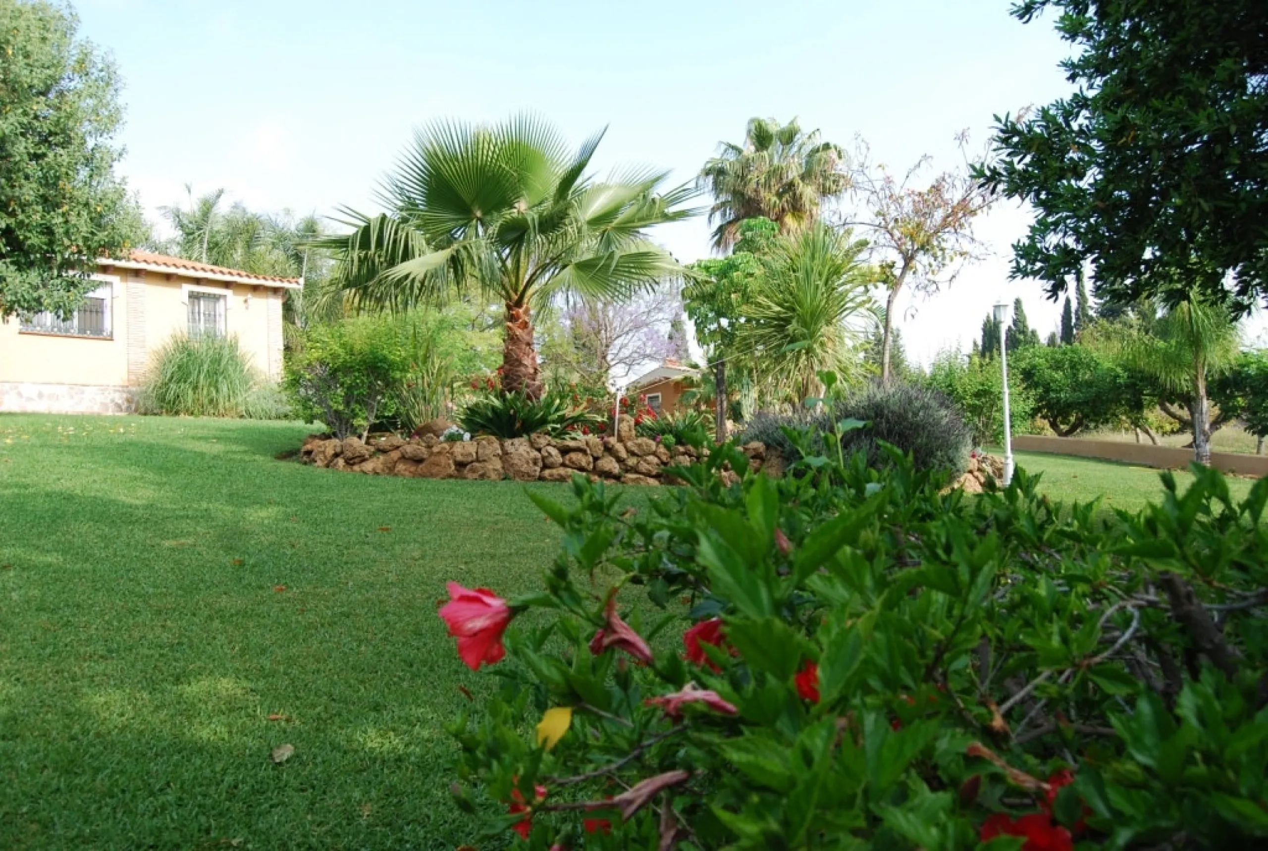House - Detached Villa в продаже в Alhaurín de la Torre, Málaga. В доме 4 спален и 3 ванных комнат. Площадь дома 390 м². Площадь участка 6000 м²