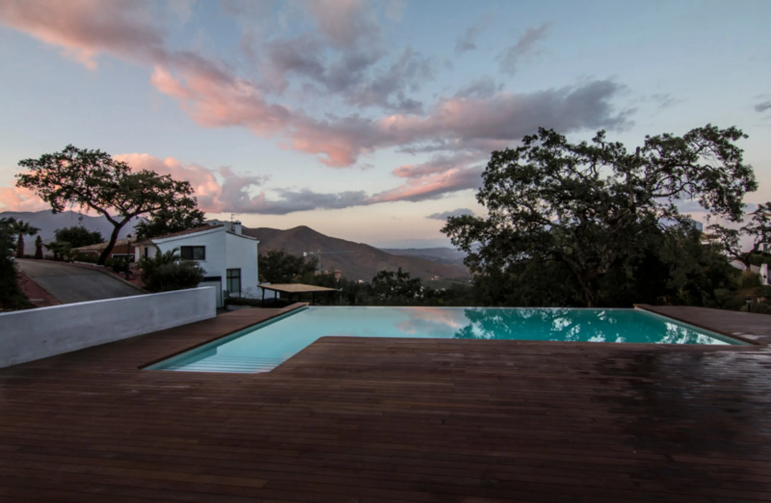 Big modern villa, with spectacular mountain views. Set in a magical cork oak forest.