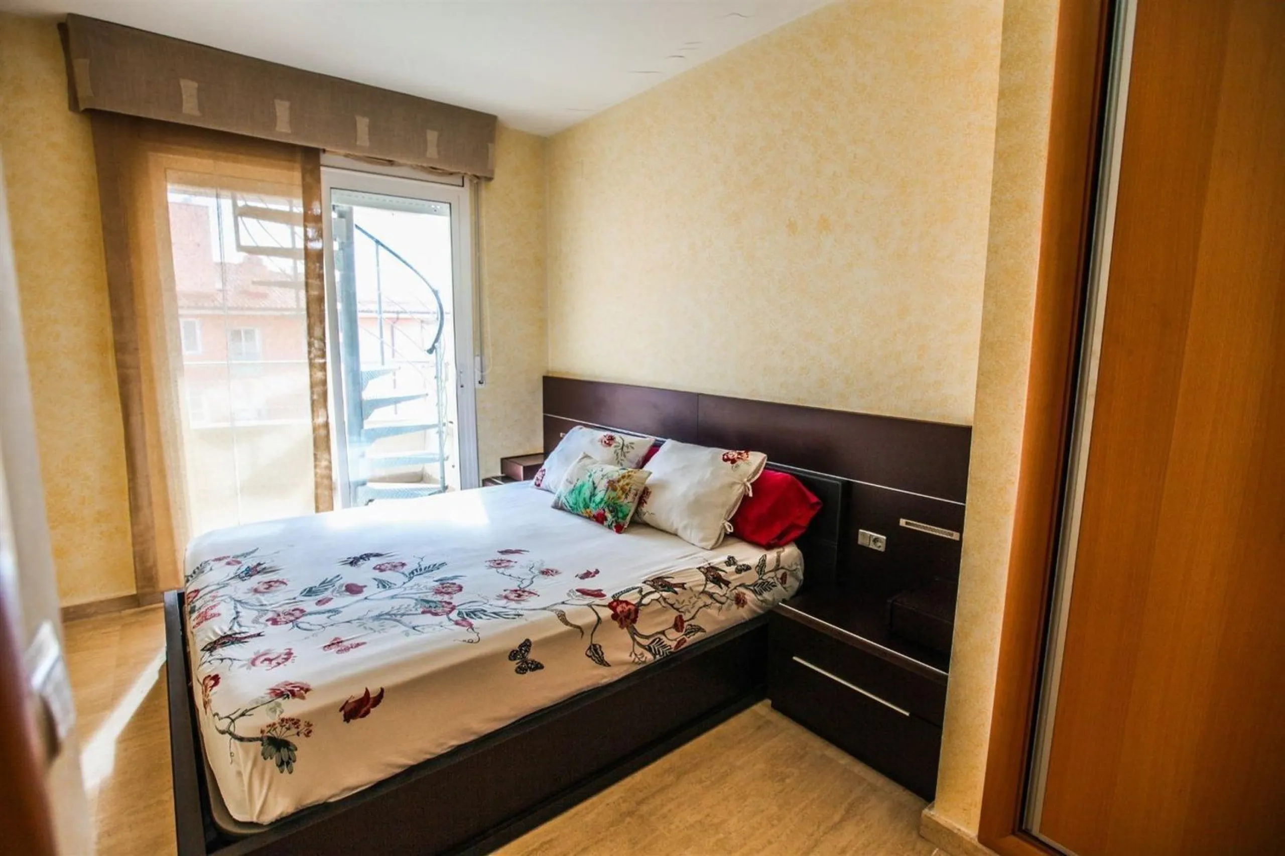Exclusive home with private solarium in El Estany, Calafell