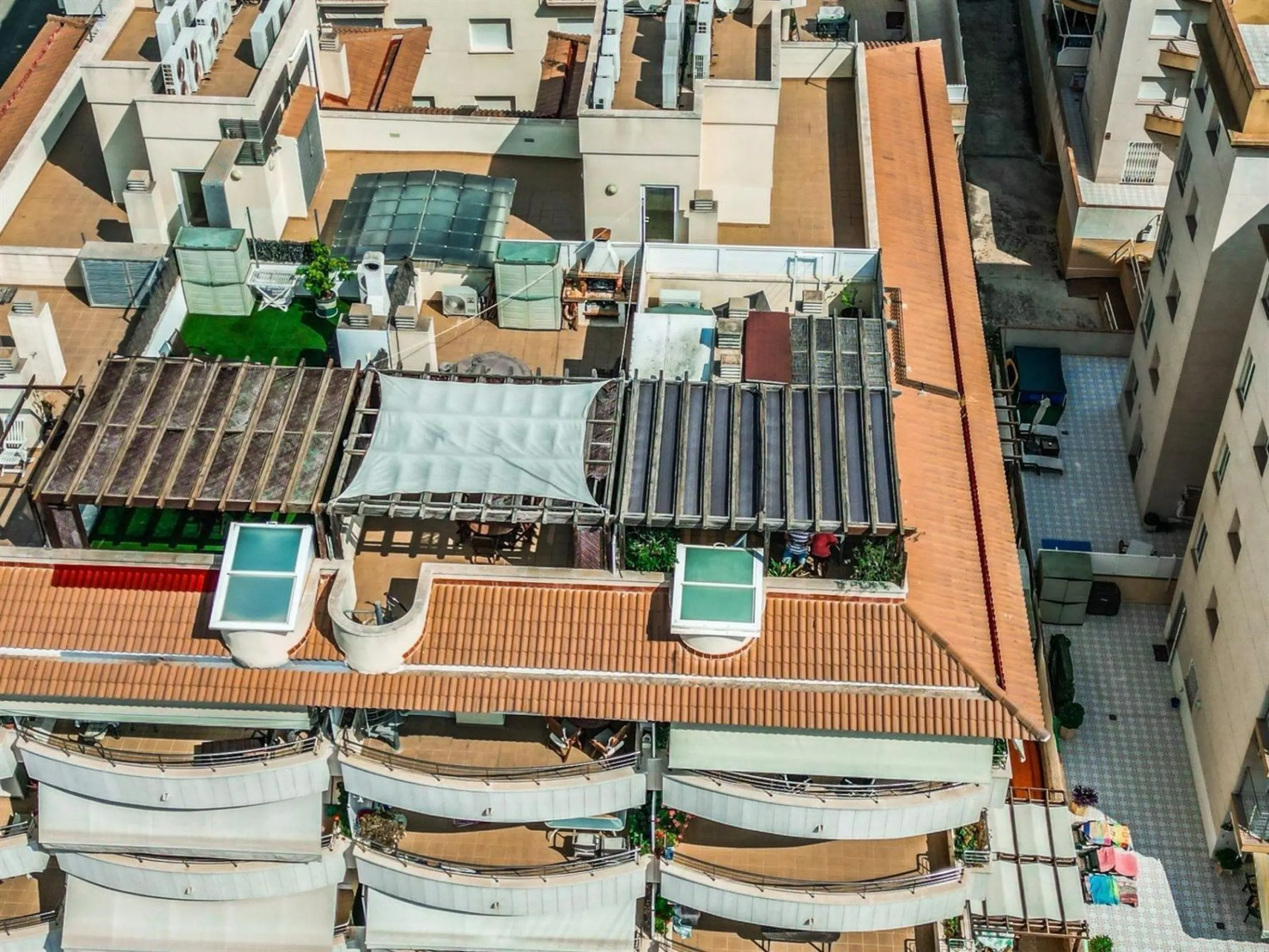 Exclusive home with private solarium in El Estany, Calafell