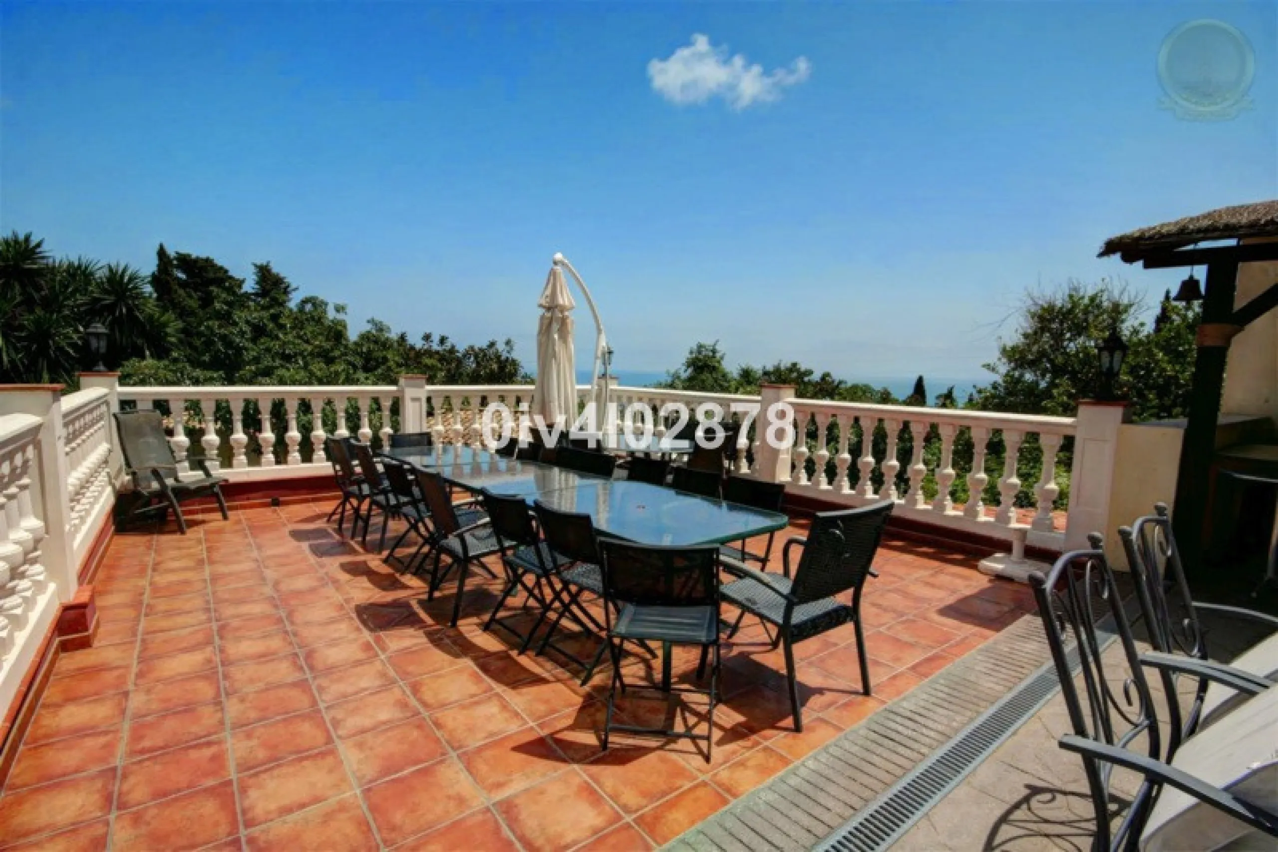 House - Detached Villa в продаже в Benalmadena, Málaga. В доме 10 спален и 10 ванных комнат. Площадь дома 658 м². Площадь участка 2780 м²