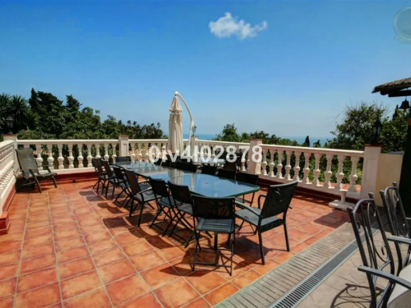 House - Detached Villa в продаже в Benalmadena, Málaga. В доме 10 спален и 10 ванных комнат. Площадь дома 658 м². Площадь участка 2780 м²