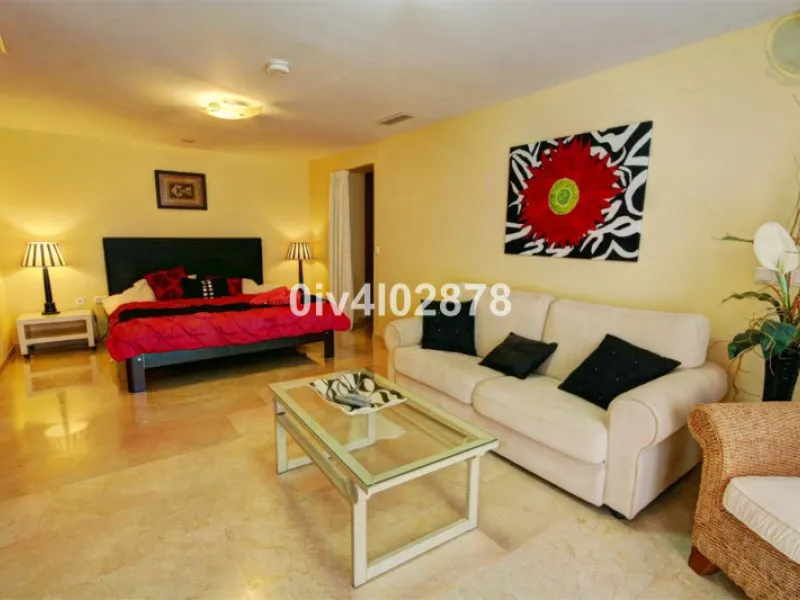 House - Detached Villa в продаже в Benalmadena, Málaga. В доме 10 спален и 10 ванных комнат. Площадь дома 658 м². Площадь участка 2780 м²
