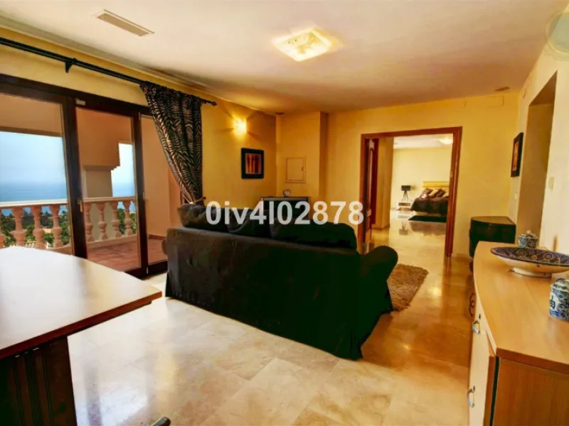 House - Detached Villa в продаже в Benalmadena, Málaga. В доме 10 спален и 10 ванных комнат. Площадь дома 658 м². Площадь участка 2780 м²