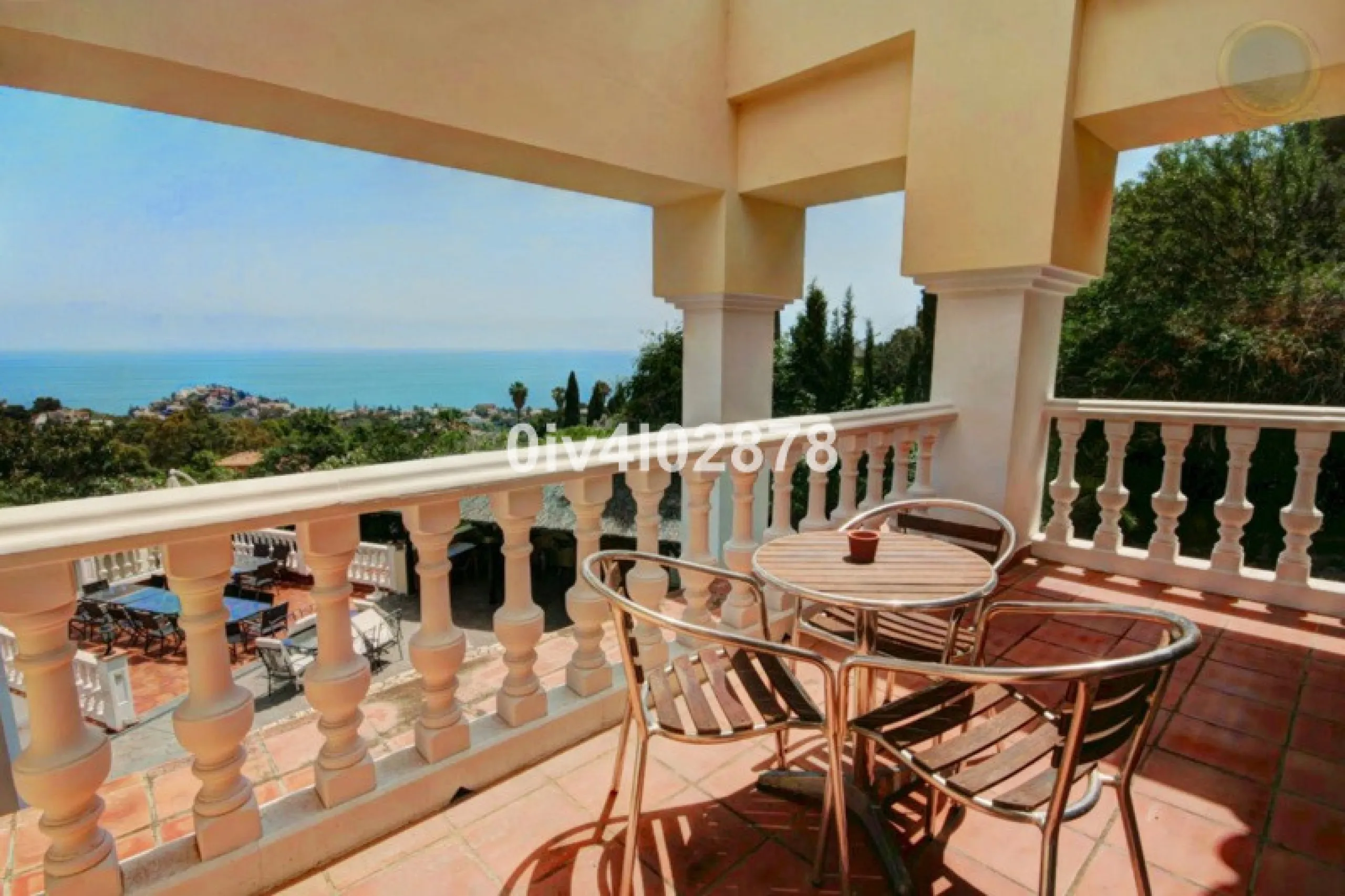 House - Detached Villa в продаже в Benalmadena, Málaga. В доме 10 спален и 10 ванных комнат. Площадь дома 658 м². Площадь участка 2780 м²