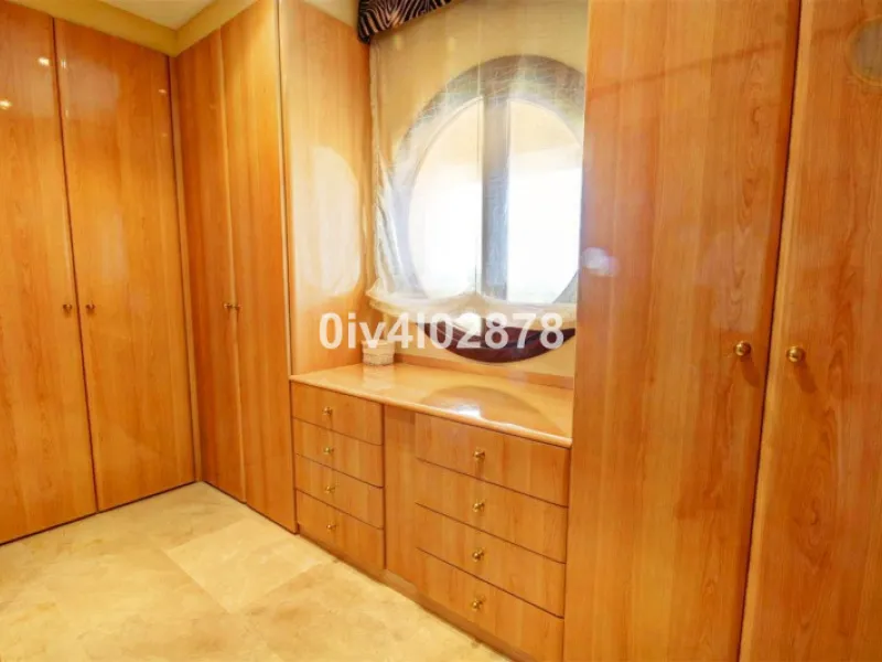 House - Detached Villa в продаже в Benalmadena, Málaga. В доме 10 спален и 10 ванных комнат. Площадь дома 658 м². Площадь участка 2780 м²