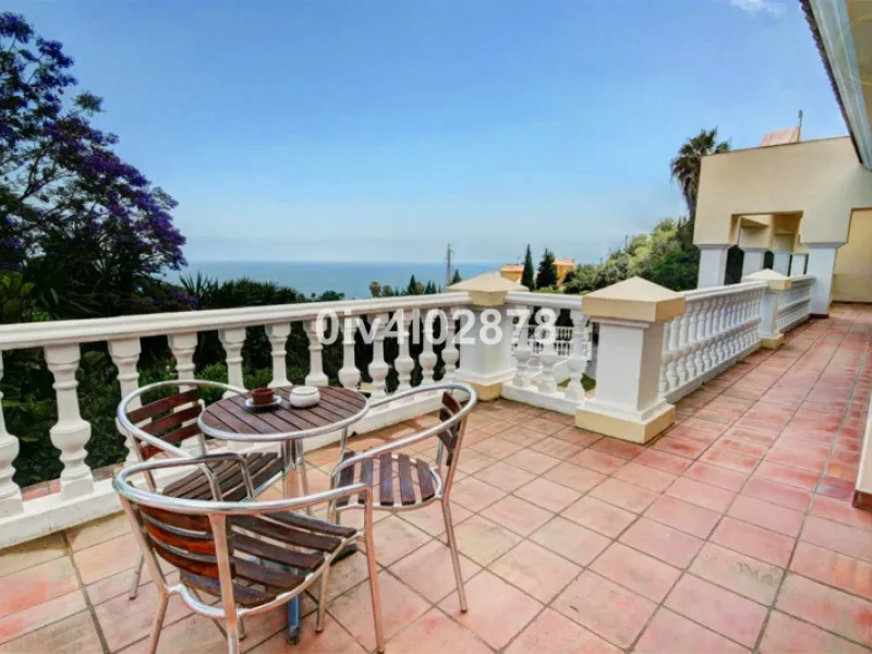 House - Detached Villa в продаже в Benalmadena, Málaga. В доме 10 спален и 10 ванных комнат. Площадь дома 658 м². Площадь участка 2780 м²