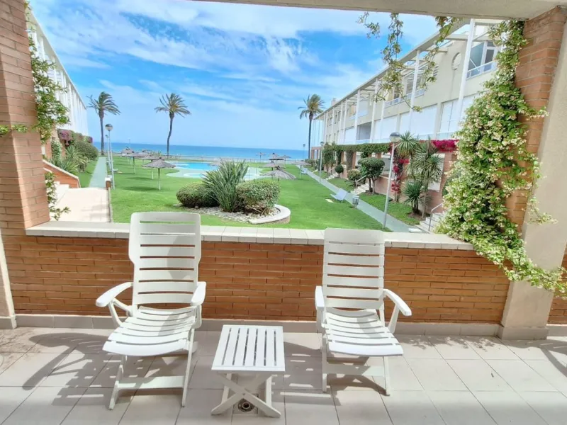 Planta baja exclusiva frente al mar en Masía Blanca, El Vendrell