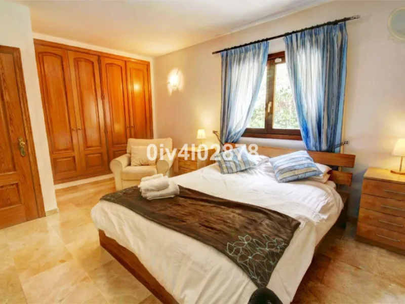 House - Detached Villa в продаже в Benalmadena, Málaga. В доме 10 спален и 10 ванных комнат. Площадь дома 658 м². Площадь участка 2780 м²