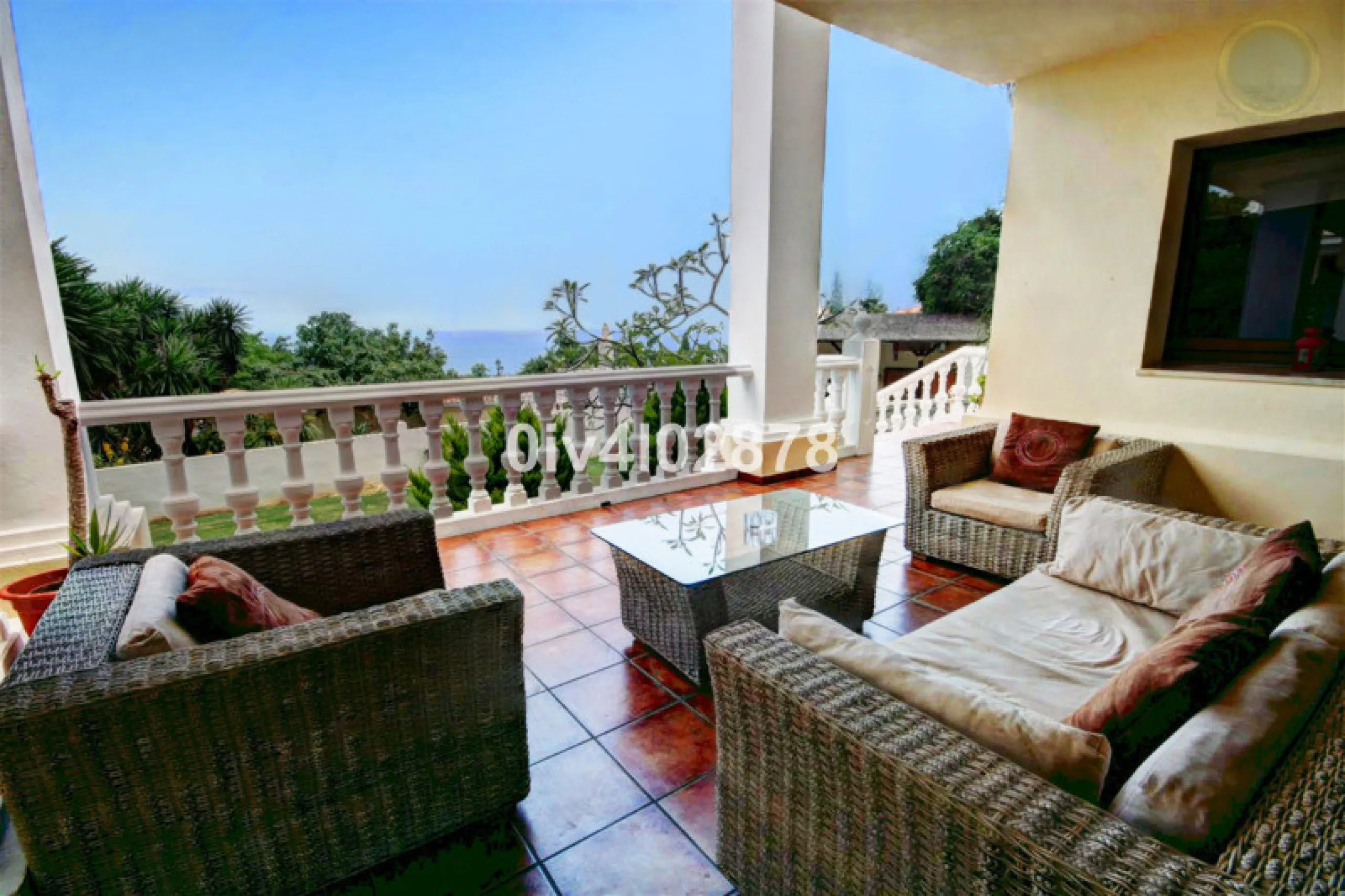 House - Detached Villa в продаже в Benalmadena, Málaga. В доме 10 спален и 10 ванных комнат. Площадь дома 658 м². Площадь участка 2780 м²