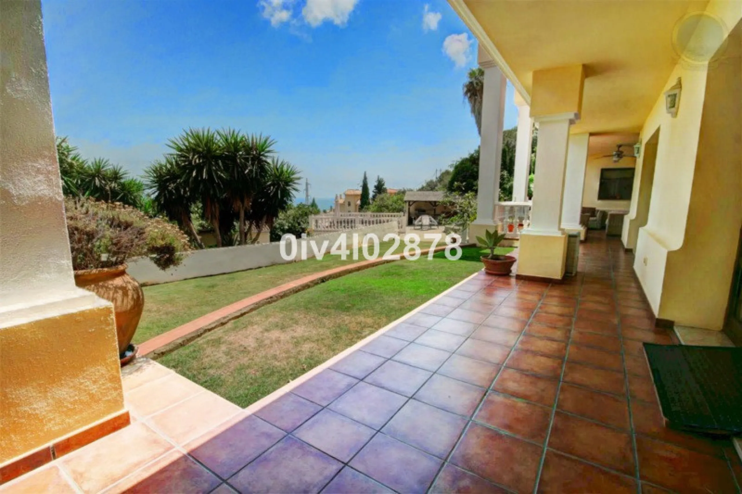 House - Detached Villa в продаже в Benalmadena, Málaga. В доме 10 спален и 10 ванных комнат. Площадь дома 658 м². Площадь участка 2780 м²