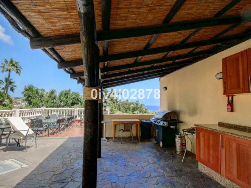 House - Detached Villa в продаже в Benalmadena, Málaga. В доме 10 спален и 10 ванных комнат. Площадь дома 658 м². Площадь участка 2780 м²