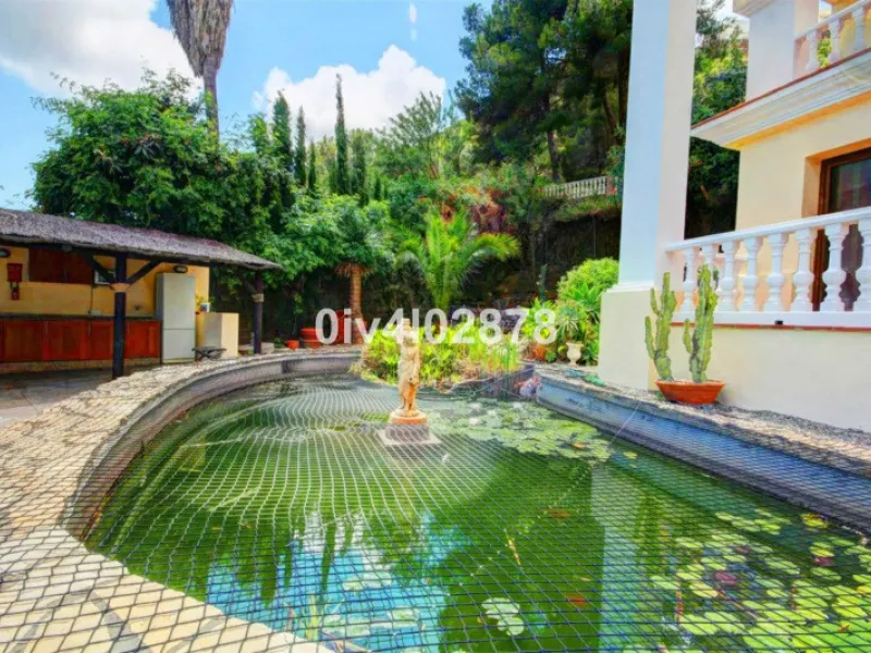 House - Detached Villa в продаже в Benalmadena, Málaga. В доме 10 спален и 10 ванных комнат. Площадь дома 658 м². Площадь участка 2780 м²