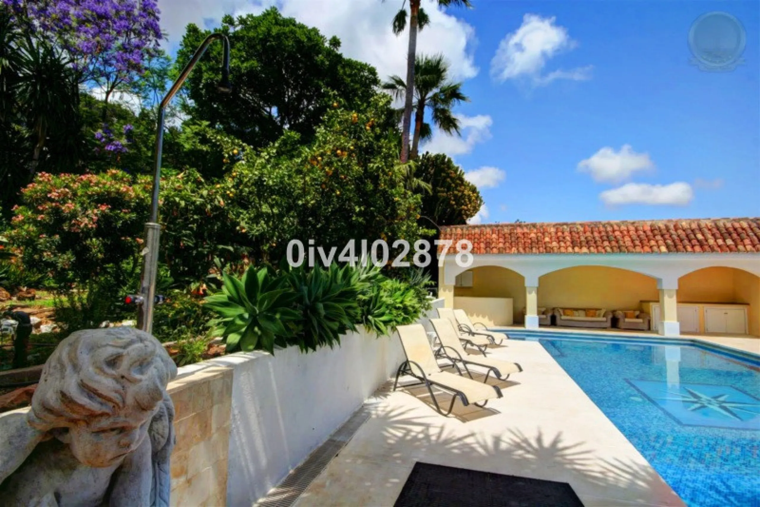 House - Detached Villa в продаже в Benalmadena, Málaga. В доме 10 спален и 10 ванных комнат. Площадь дома 658 м². Площадь участка 2780 м²