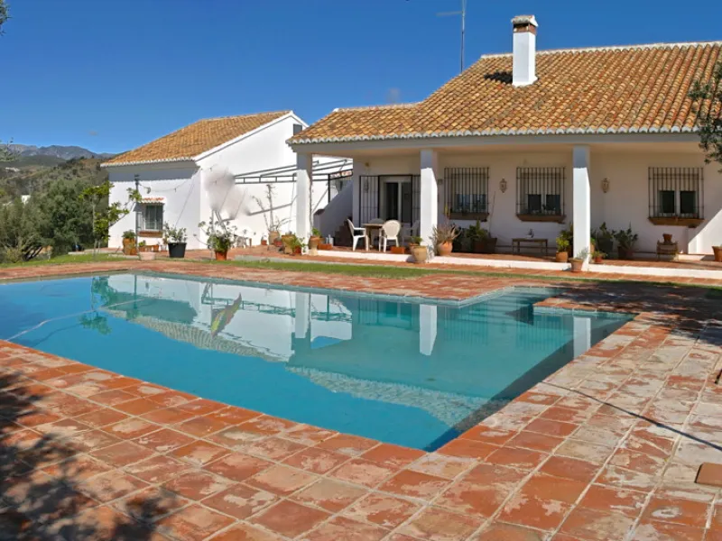 UNIQUE VILLA IN SPECTACULAR SETTING