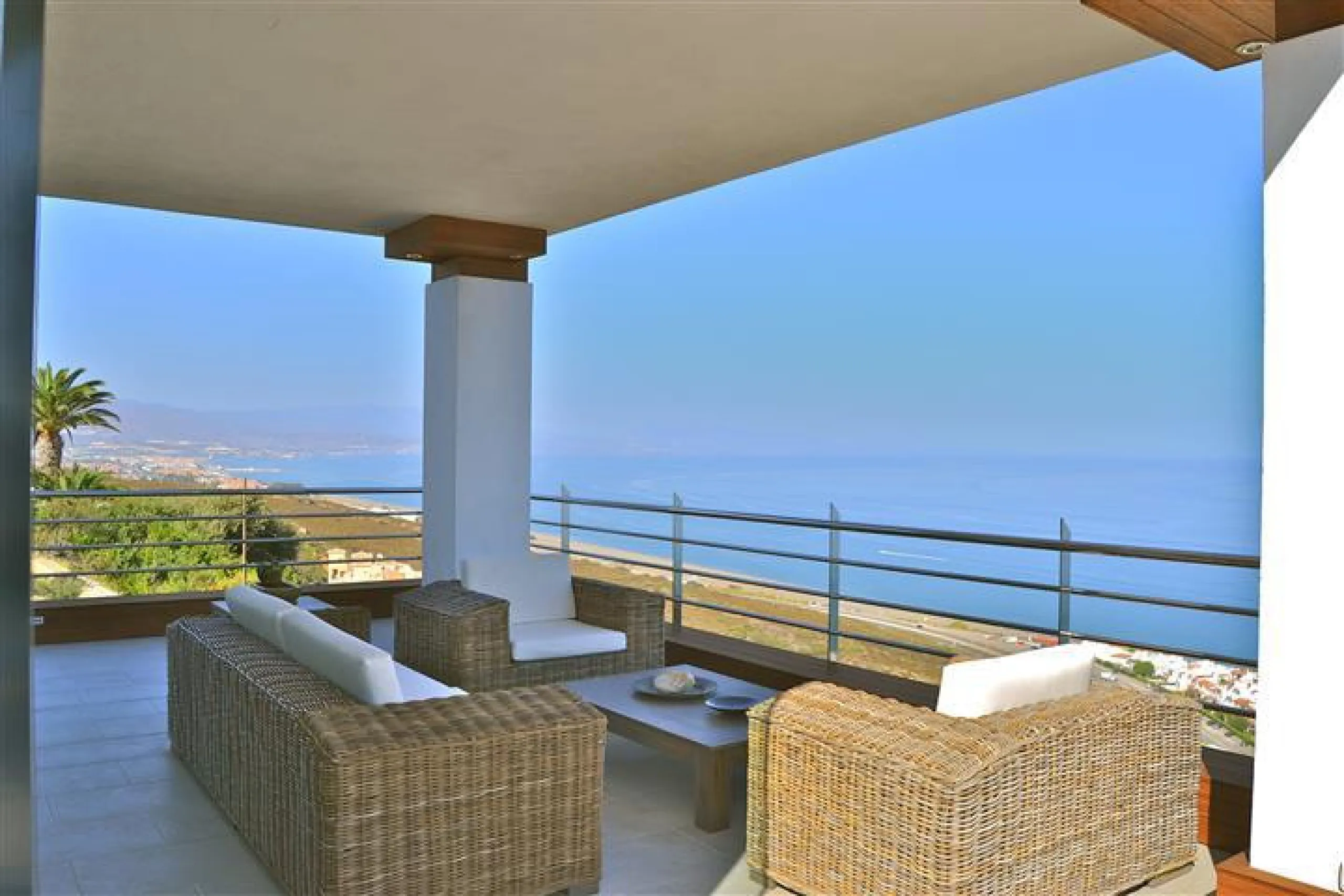 Perched above the beaches of Casares, Manilva, and Sotogrande, this exceptional villa offers uninterrupted panoramic views stretching from Gibraltar to Marbella. Every corner of the property has been designed to bring Mediterranean light and the deep blue