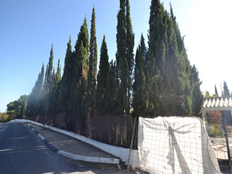 Plot - Land with Ruin в продаже в Marbella, Málaga. Площадь дома 2288 м². Площадь участка 13000 м²