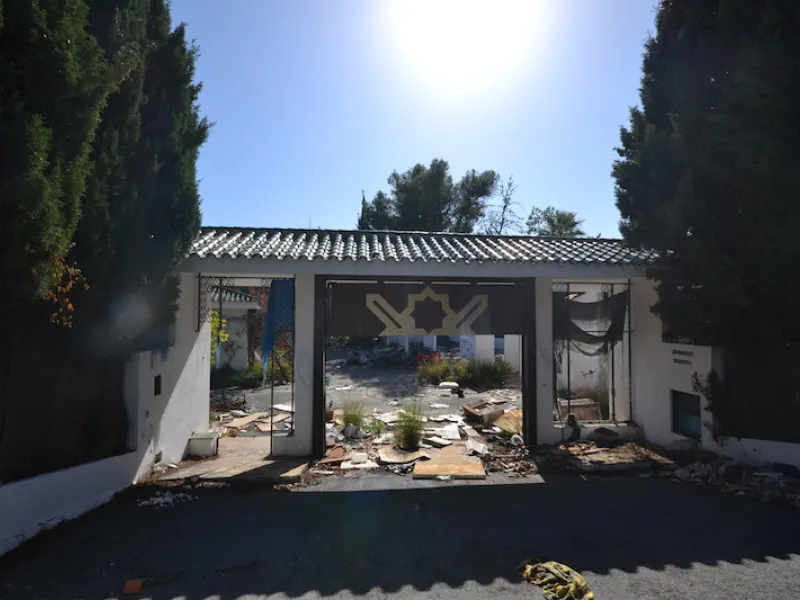 Plot - Land with Ruin в продаже в Marbella, Málaga. Площадь дома 2288 м². Площадь участка 13000 м²