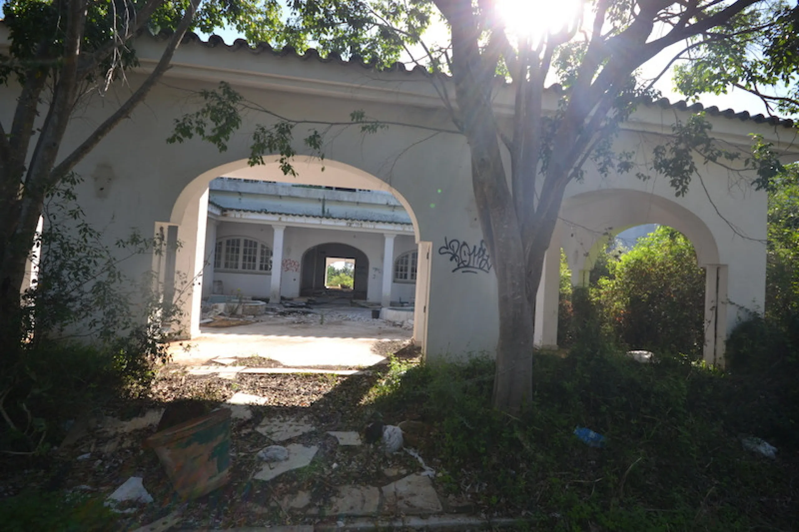 Plot - Land with Ruin в продаже в Marbella, Málaga. Площадь дома 2288 м². Площадь участка 13000 м²