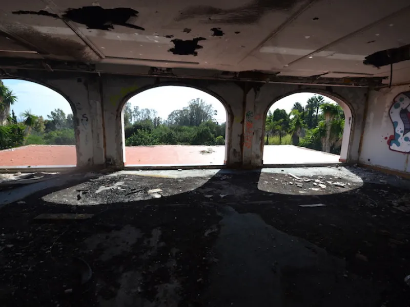 Plot - Land with Ruin в продаже в Marbella, Málaga. Площадь дома 2288 м². Площадь участка 13000 м²