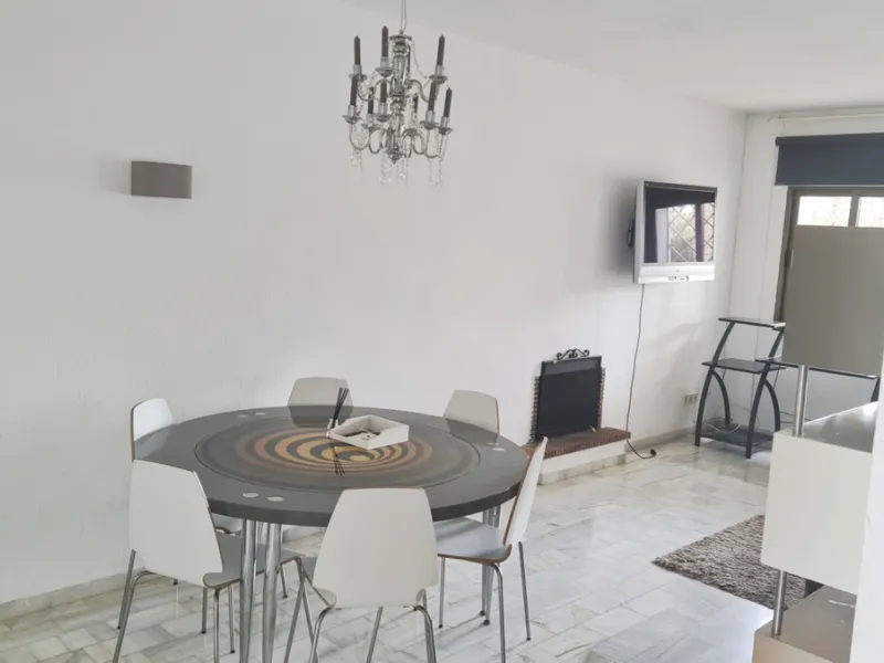 Surrounded by 12.000 m2 of gardens for only 12 properties and  in front of las Brisas Golf. This lovely ,  3 bedrooms duplex with 2  bahrooms and  guess toilet .Offers you communal pool and gardens, to enjoy "the golf-valley way of life". Air cond all the