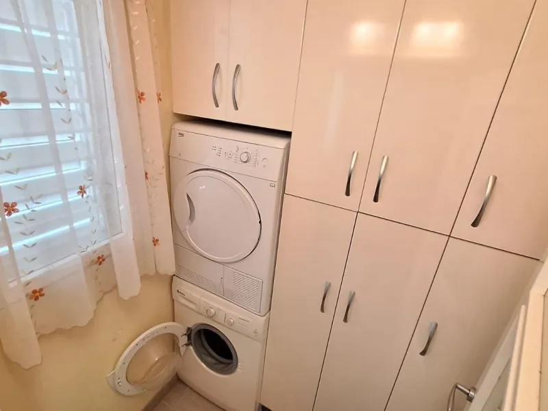 Exclusive seafront ground floor apartment in Masía Blanca, El Vendrell