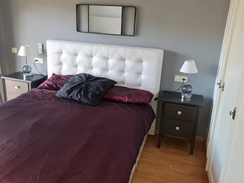 Surrounded by 12.000 m2 of gardens for only 12 properties and  in front of las Brisas Golf. This lovely ,  3 bedrooms duplex with 2  bahrooms and  guess toilet .Offers you communal pool and gardens, to enjoy "the golf-valley way of life". Air cond all the