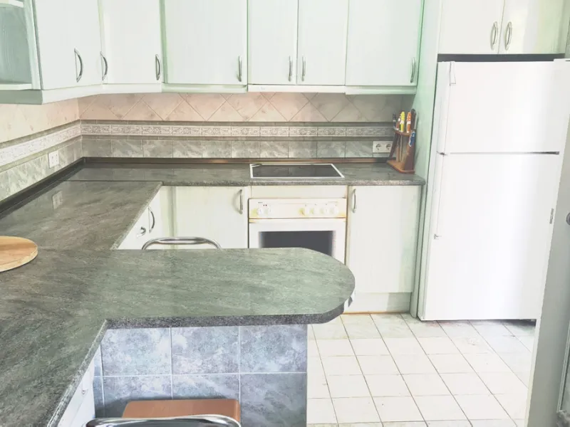 Surrounded by 12.000 m2 of gardens for only 12 properties and  in front of las Brisas Golf. This lovely ,  3 bedrooms duplex with 2  bahrooms and  guess toilet .Offers you communal pool and gardens, to enjoy "the golf-valley way of life". Air cond all the