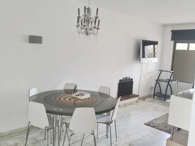 Surrounded by 12.000 m2 of gardens for only 12 properties and  in front of las Brisas Golf. This lovely ,  3 bedrooms duplex with 2  bahrooms and  guess toilet .Offers you communal pool and gardens, to enjoy "the golf-valley way of life". Air cond all the