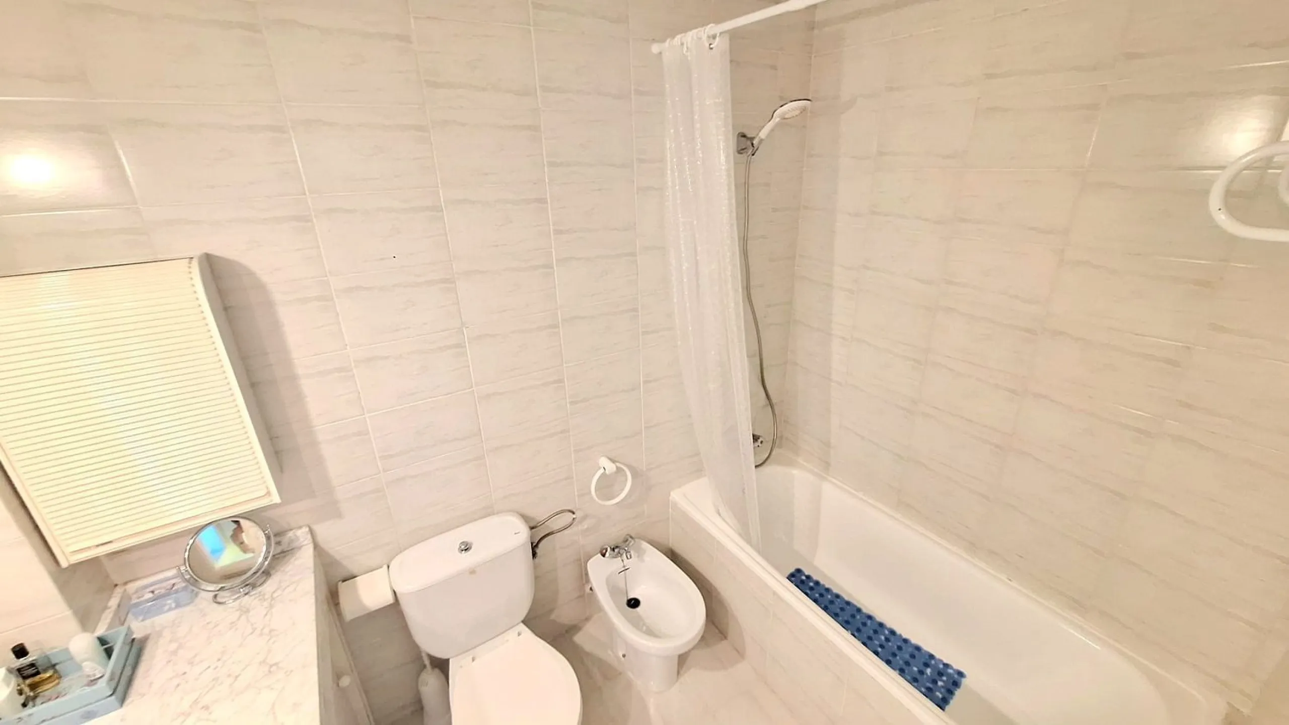 Exclusive seafront ground floor apartment in Masía Blanca, El Vendrell