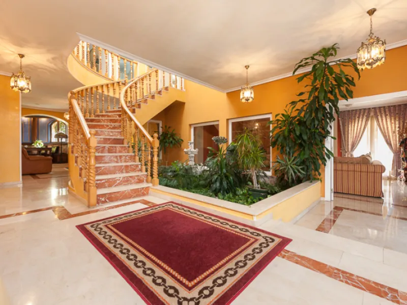 Well presented 4 bedroom villa, with fitted kitchen, garage parking, private pool and garden.  South West facing with views of the Mountains and the sea from the sunny terraces.