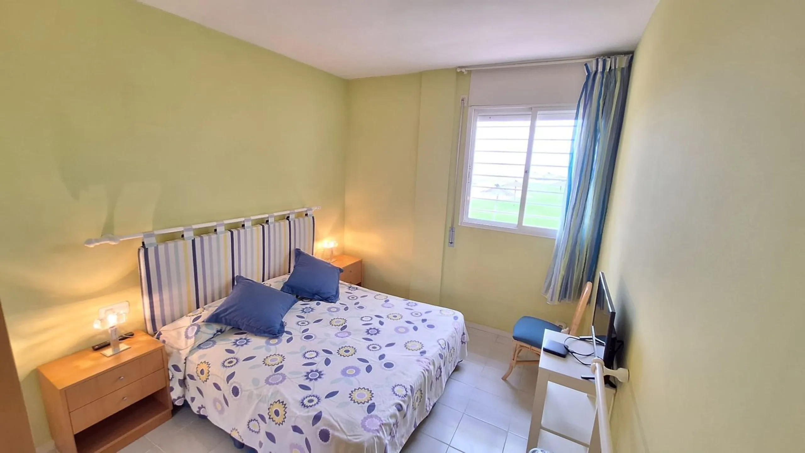 Exclusive seafront ground floor apartment in Masía Blanca, El Vendrell