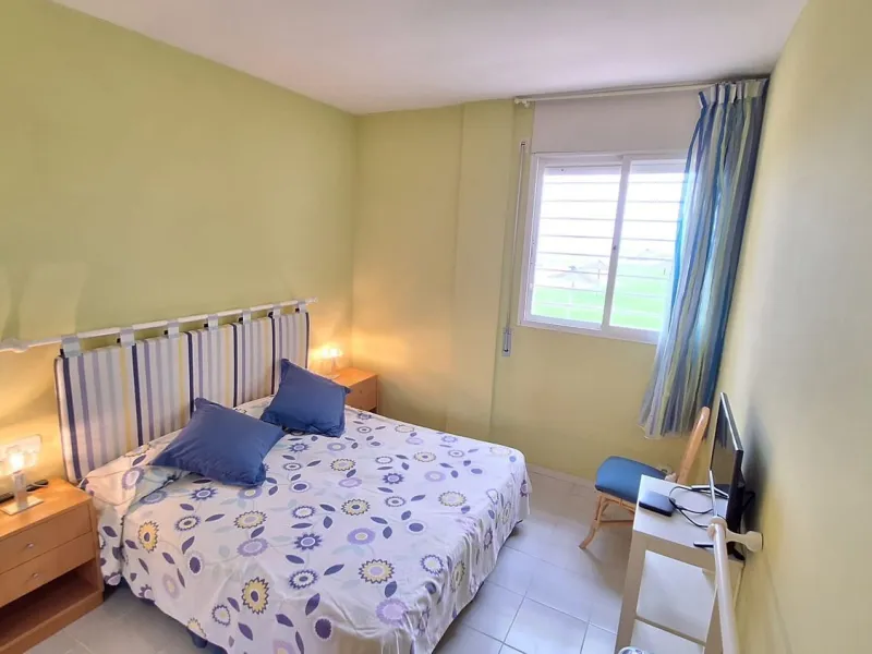 Exclusive seafront ground floor apartment in Masía Blanca, El Vendrell