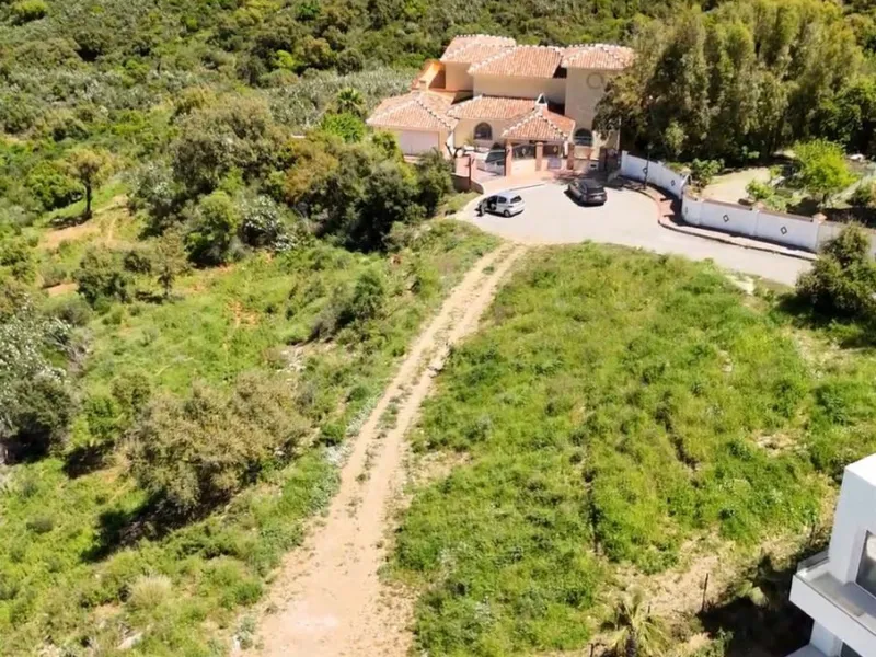 QUICK SALE! A unique opportunity for investors and individuals