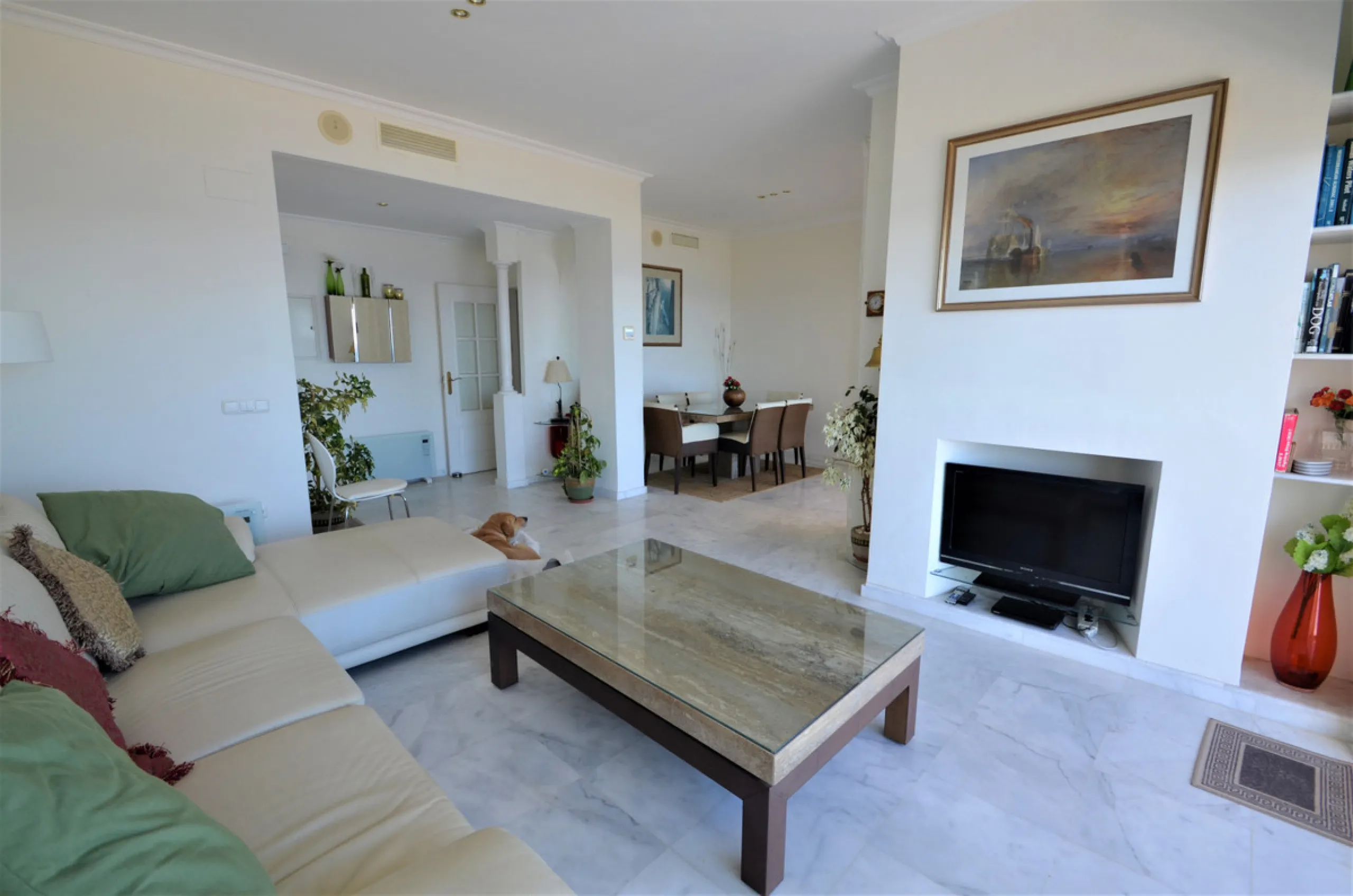 Apartment - Penthouse в продаже в Manilva, Málaga. В доме 3 спален и 2 ванных комнат. Площадь дома 115 м²
