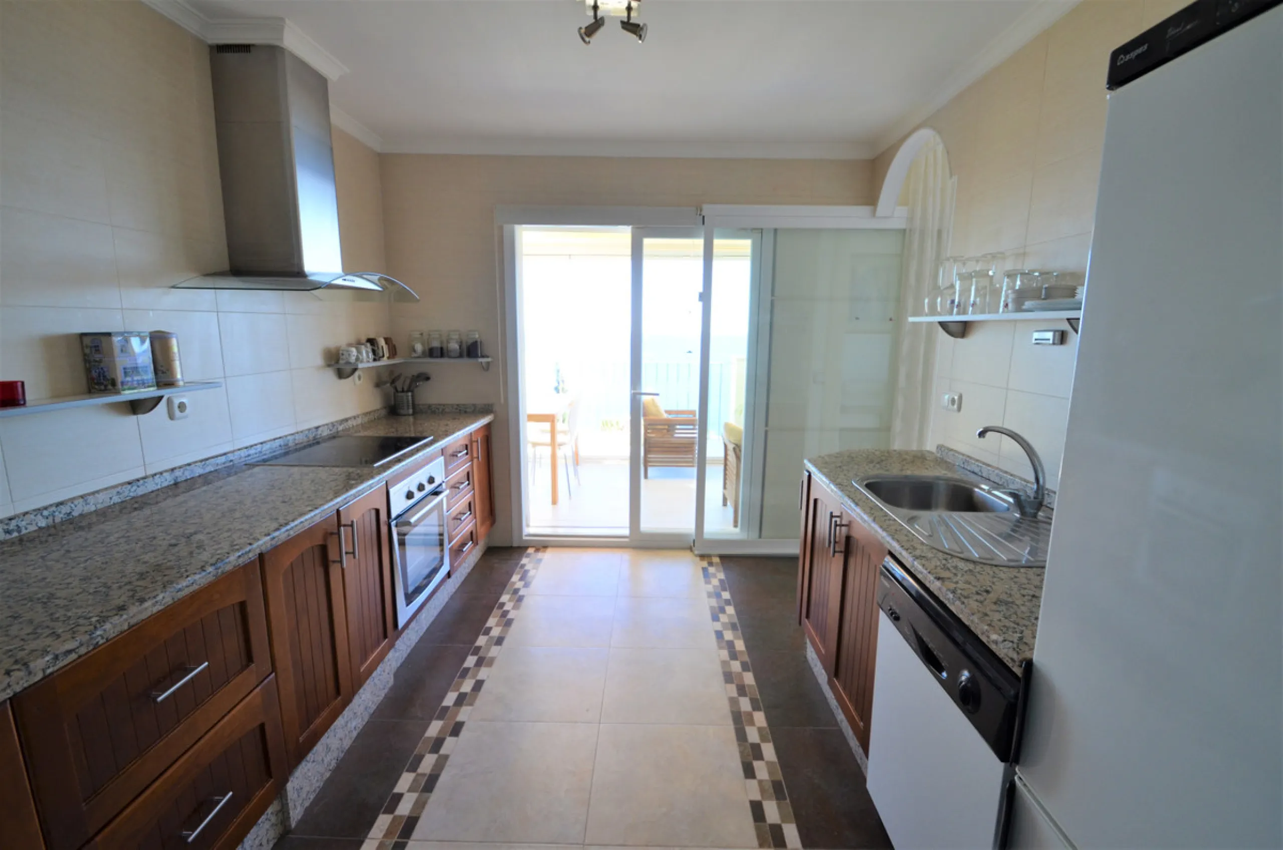 Apartment - Penthouse в продаже в Manilva, Málaga. В доме 3 спален и 2 ванных комнат. Площадь дома 115 м²