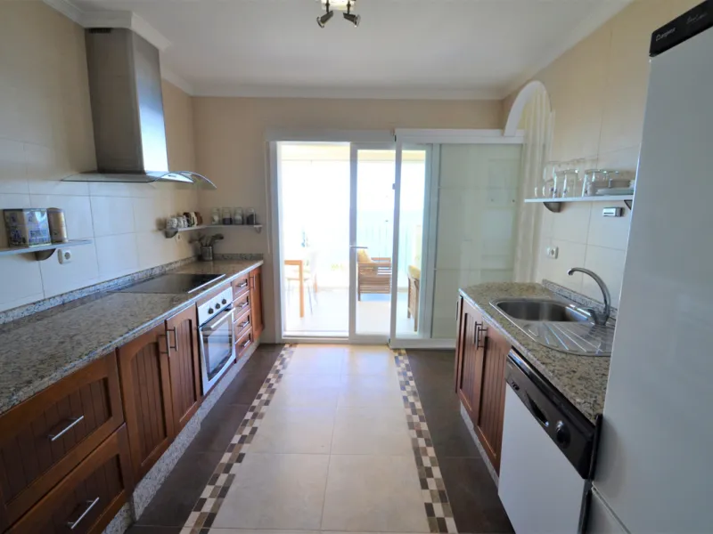 Apartment - Penthouse в продаже в Manilva, Málaga. В доме 3 спален и 2 ванных комнат. Площадь дома 115 м²