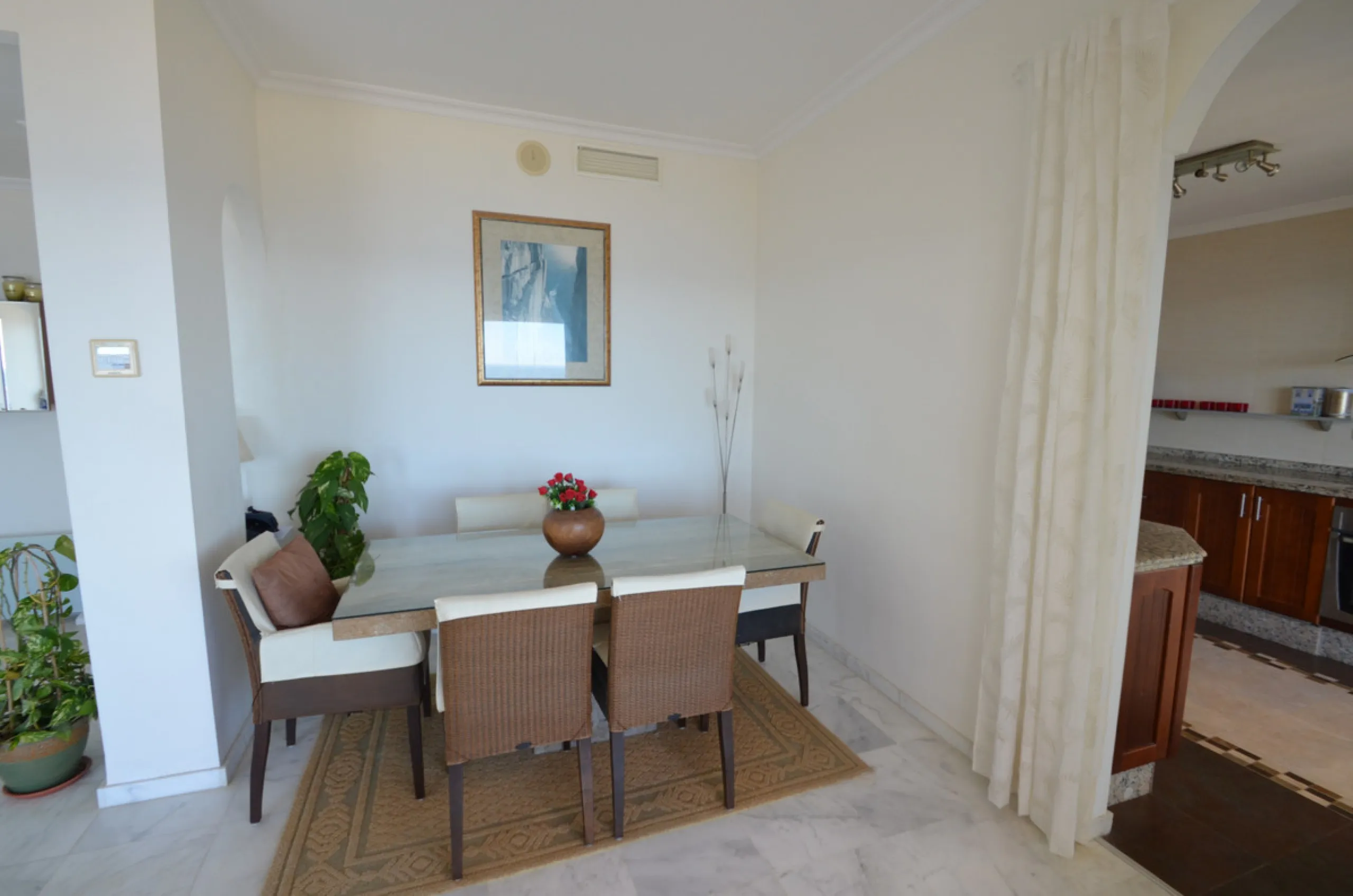 Apartment - Penthouse в продаже в Manilva, Málaga. В доме 3 спален и 2 ванных комнат. Площадь дома 115 м²
