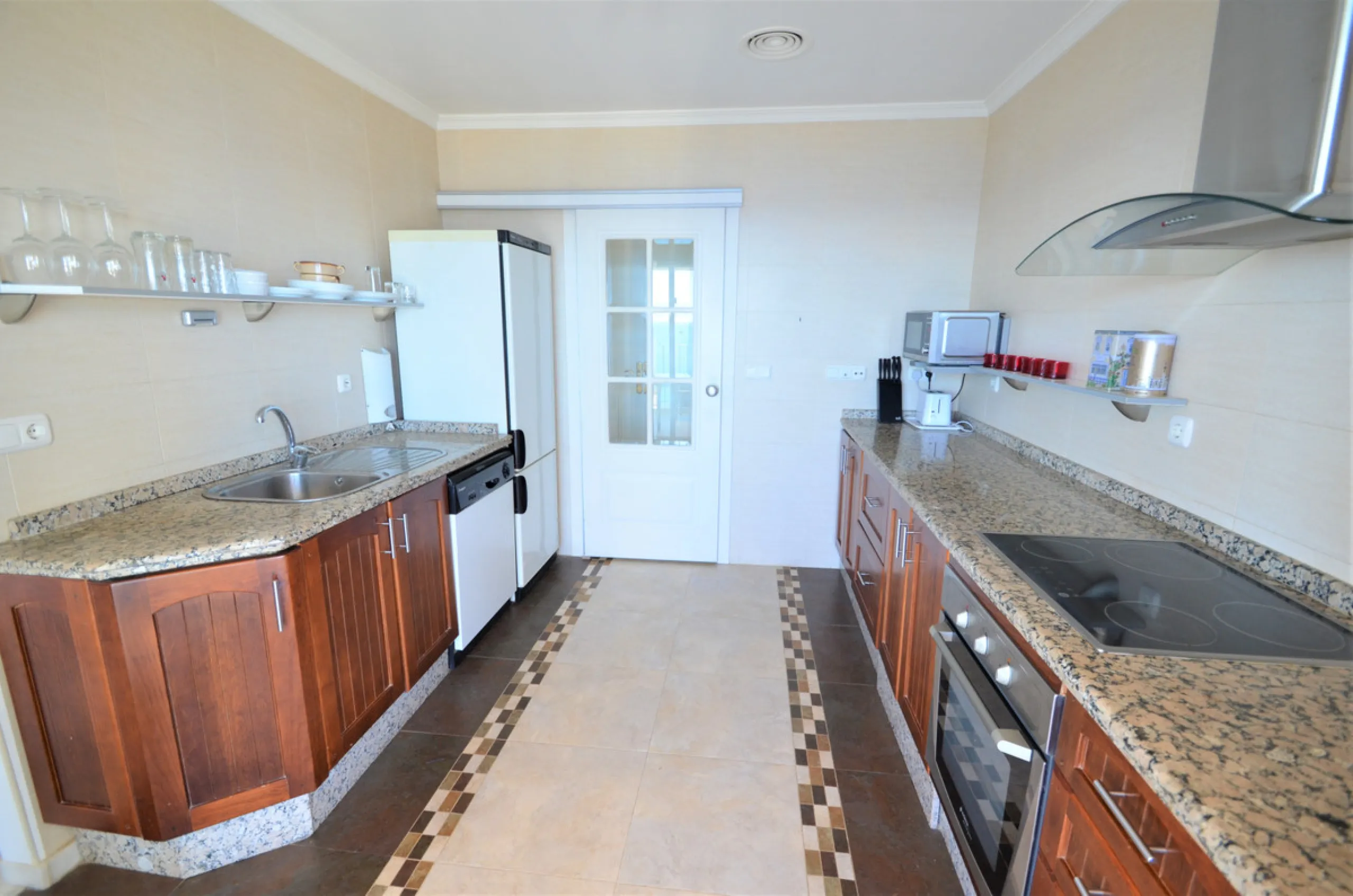 Apartment - Penthouse в продаже в Manilva, Málaga. В доме 3 спален и 2 ванных комнат. Площадь дома 115 м²