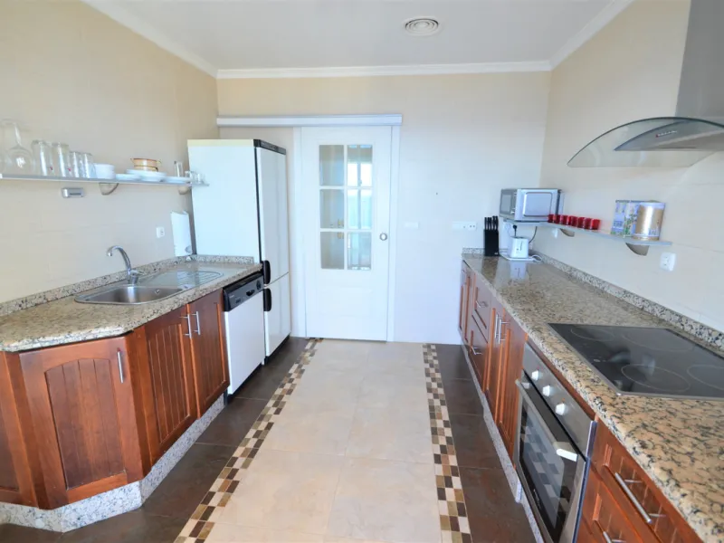 Apartment - Penthouse в продаже в Manilva, Málaga. В доме 3 спален и 2 ванных комнат. Площадь дома 115 м²