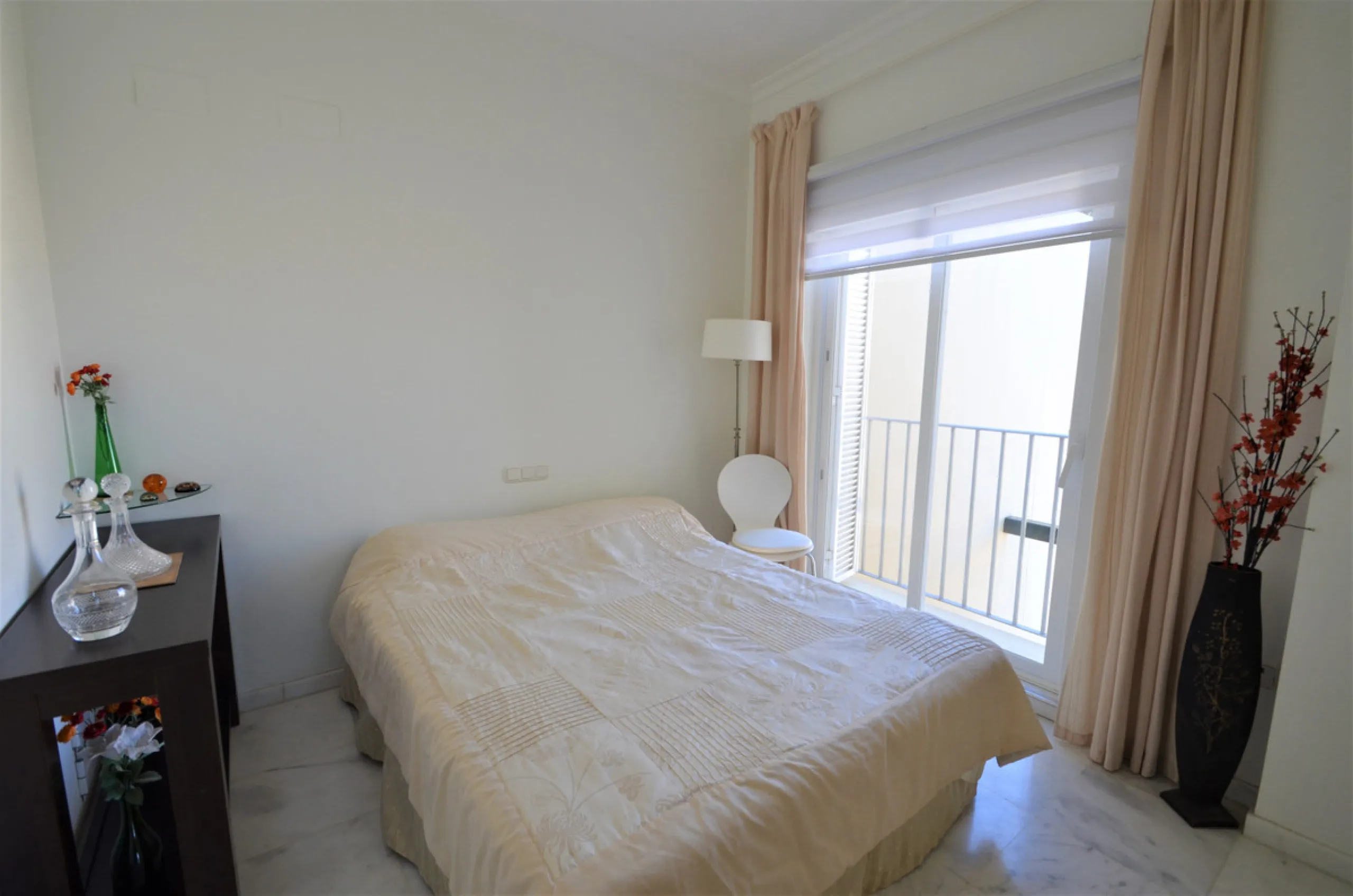Apartment - Penthouse в продаже в Manilva, Málaga. В доме 3 спален и 2 ванных комнат. Площадь дома 115 м²