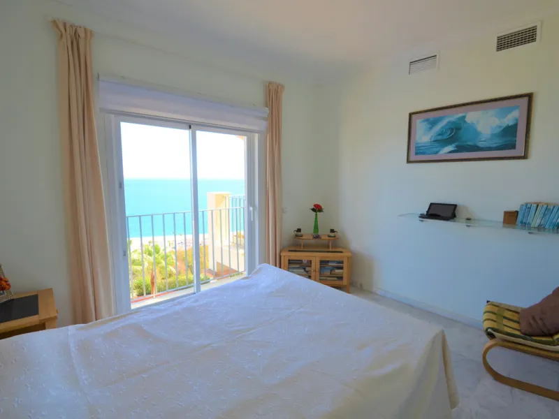 Apartment - Penthouse в продаже в Manilva, Málaga. В доме 3 спален и 2 ванных комнат. Площадь дома 115 м²