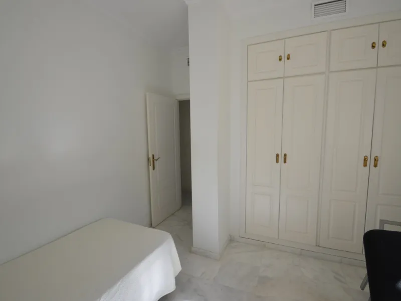 Apartment - Penthouse в продаже в Manilva, Málaga. В доме 3 спален и 2 ванных комнат. Площадь дома 115 м²