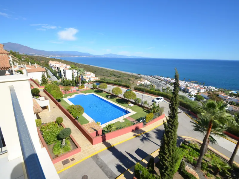 Apartment - Penthouse в продаже в Manilva, Málaga. В доме 3 спален и 2 ванных комнат. Площадь дома 115 м²