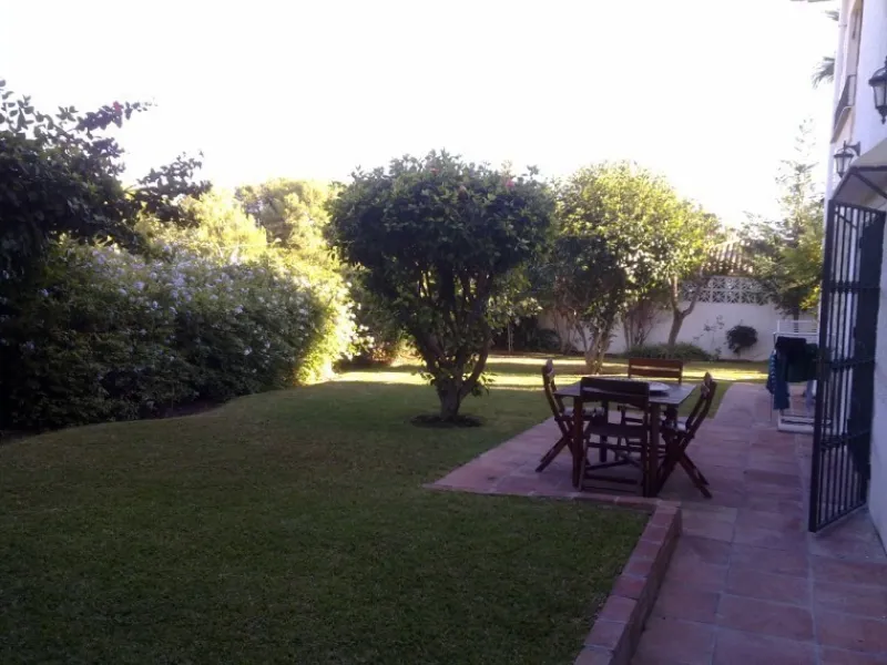 Detached villa near cumbres del Rodeo in Nueva Andalucia, only a short drive to Puerto Banus and the town of San Pedro.